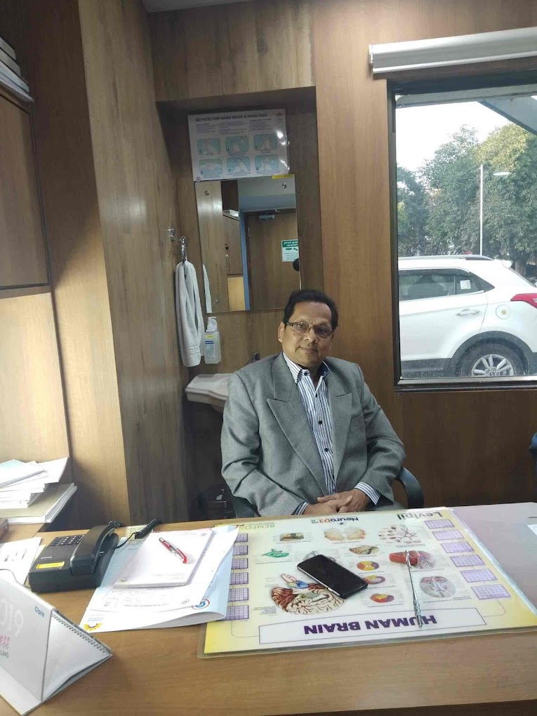 Dr. Dilip S. Kiyawat - Senior Neurosurgeon